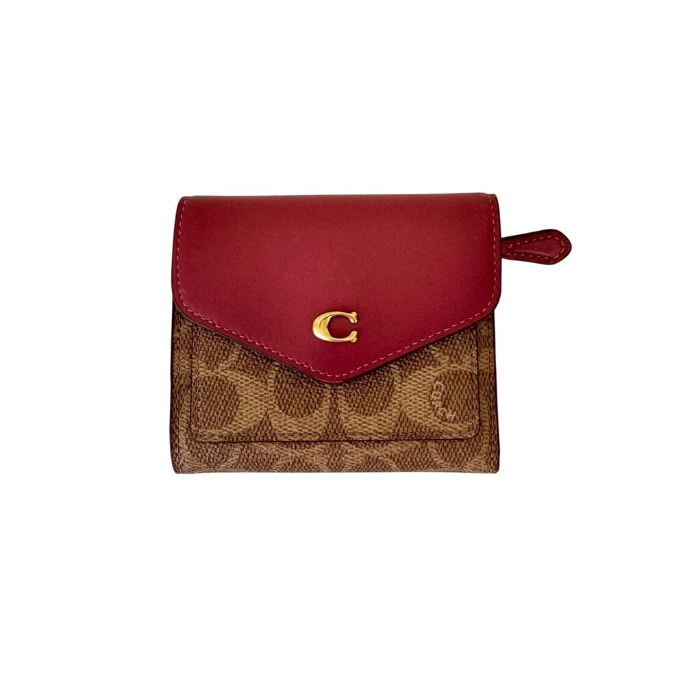 Coach Wyn Bifold Wallet Signature Coated Canvas Monogram Colorblock C2329